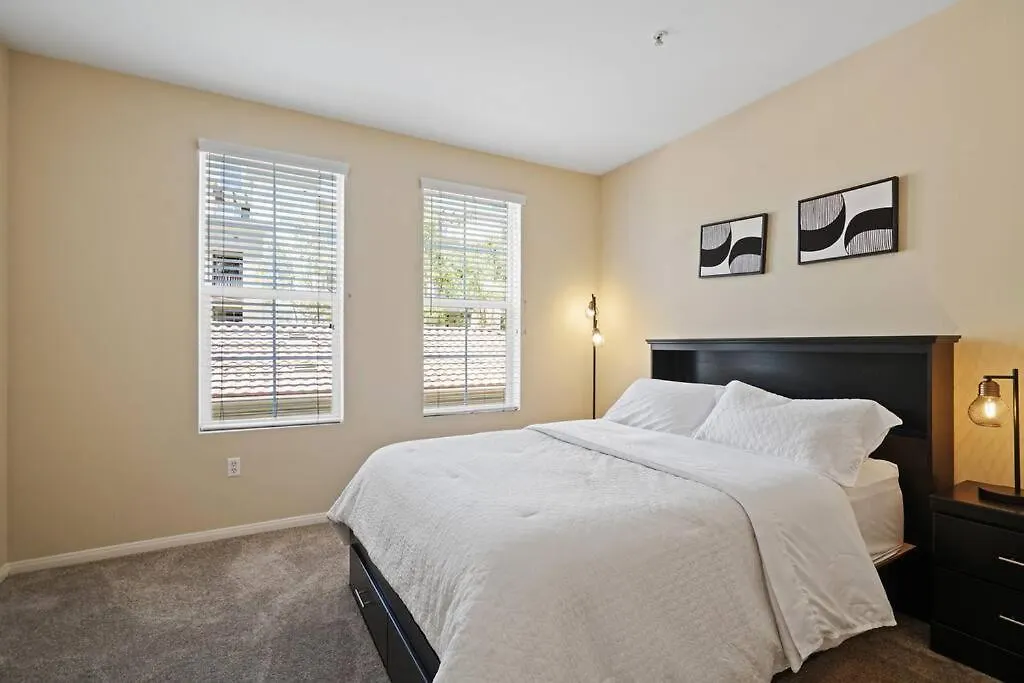 Apartment Luxury 2Br/2Ba!5Min To Disney! Angelstadium! Hondacenter. Anaheim