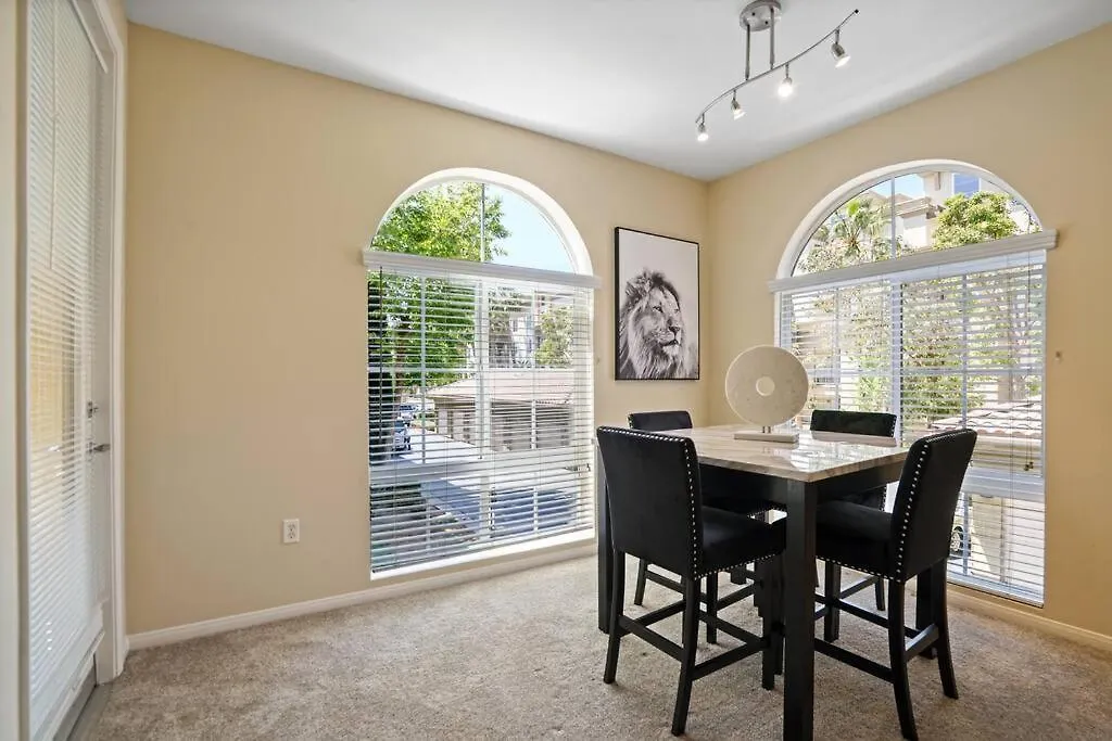 Luxury 2Br/2Ba!5Min To Disney! Angelstadium! Hondacenter. Anaheim 0*,